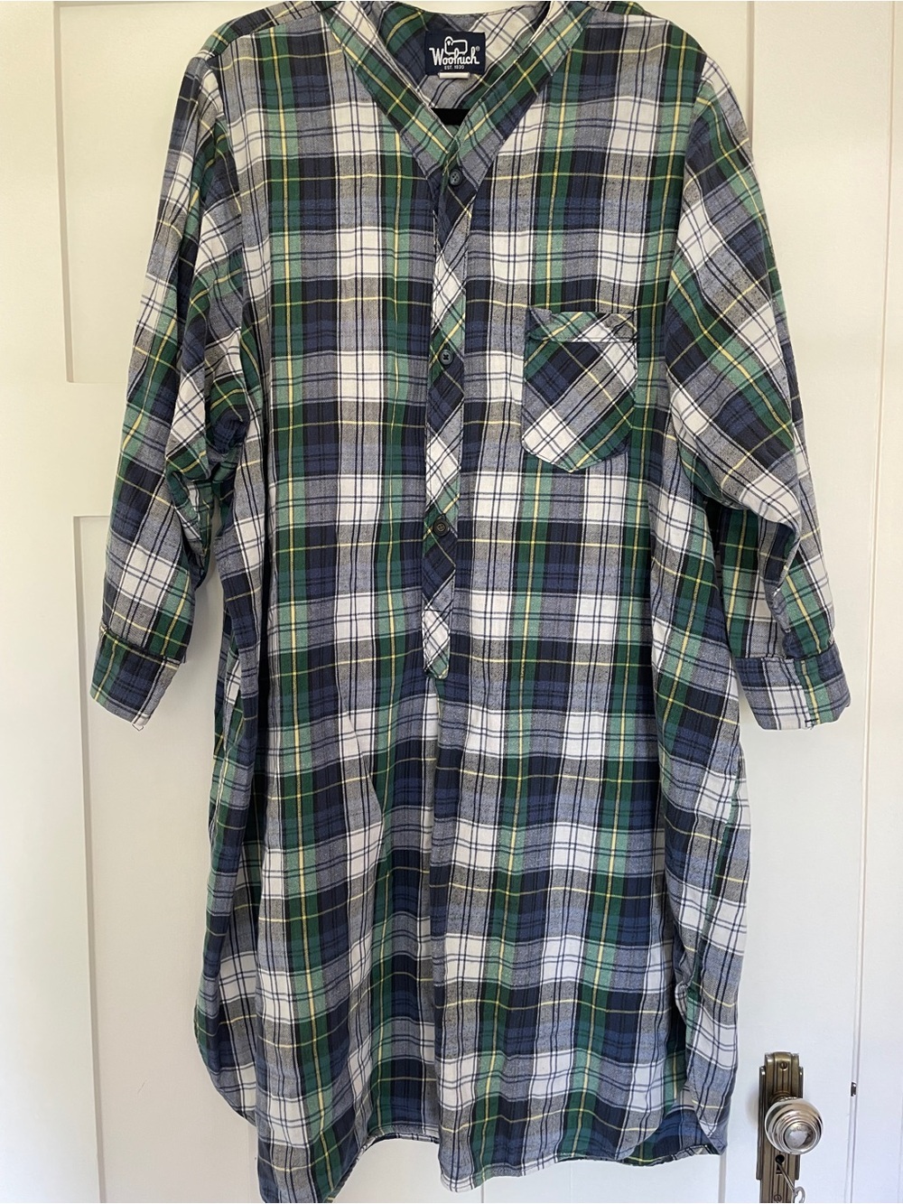 Woolrich Vintage Plaid V Neck Button Front Long Sleeve Shirt Dress Knee Length